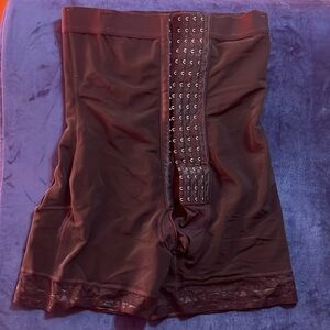 Women’s Colombian Style FAJA Bodysuit HIGH Compression Size L Gently Used BLACK